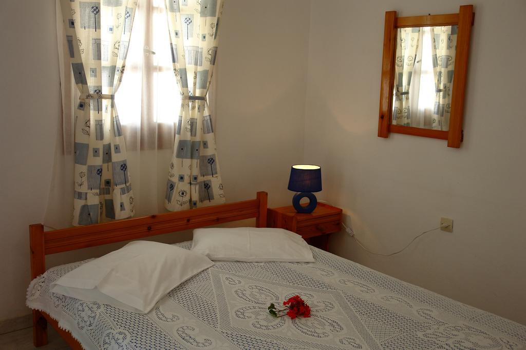 Irene Rooms Folégandros Szoba fotó