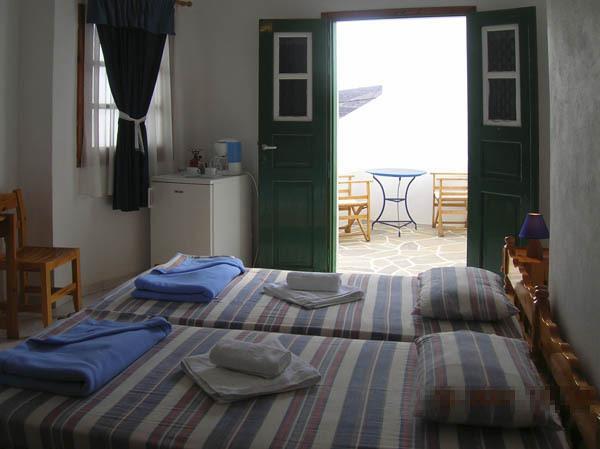 Irene Rooms Folégandros Szoba fotó